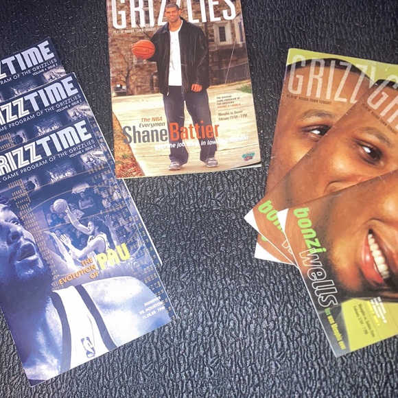 🏀 Seven Memphis Grizzlies Early 2000’s Game Booklets Vintage + Rare 🏀 - Picture 2 of 9